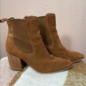 Steve Madden Addy Cognac Suede Chelsea Ankle Boots Block Heel 7.5